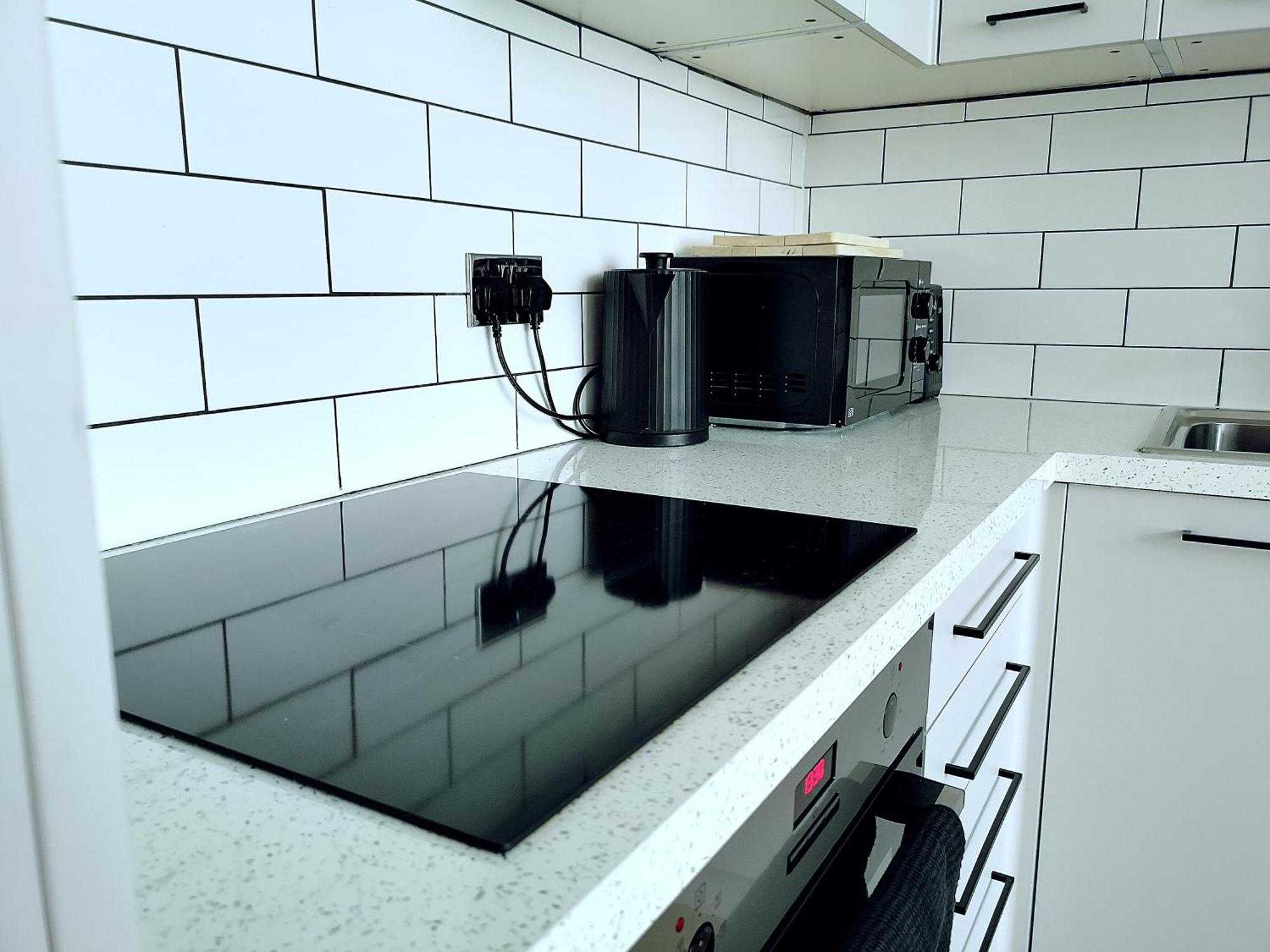 Stunning Modern Apartment Sleeps 4 - 6 Min Walk From Golden Beaches-Free Parking Bournemouth Luaran gambar