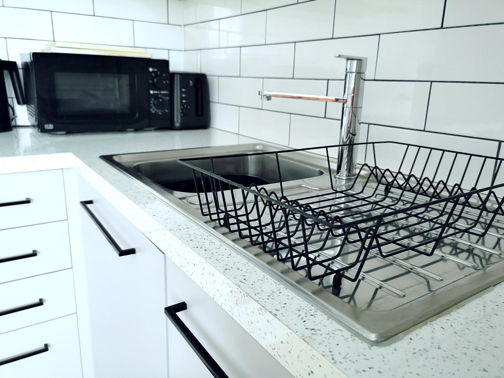 Stunning Modern Apartment Sleeps 4 - 6 Min Walk From Golden Beaches-Free Parking Bournemouth Luaran gambar
